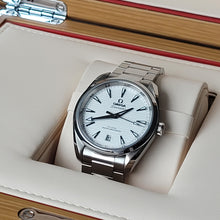 Load image into Gallery viewer, Omega Seamaster Aqua Terra, 38mm, Automatic Co-Axial Master Chronometer, 220.10.38.20.02.001 (In-stock item)