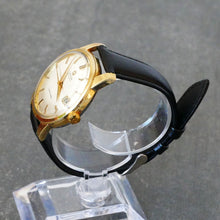 Load image into Gallery viewer, Vintage Omega Seamaster, 36mm, circa mid 1960's, Calibre 562

