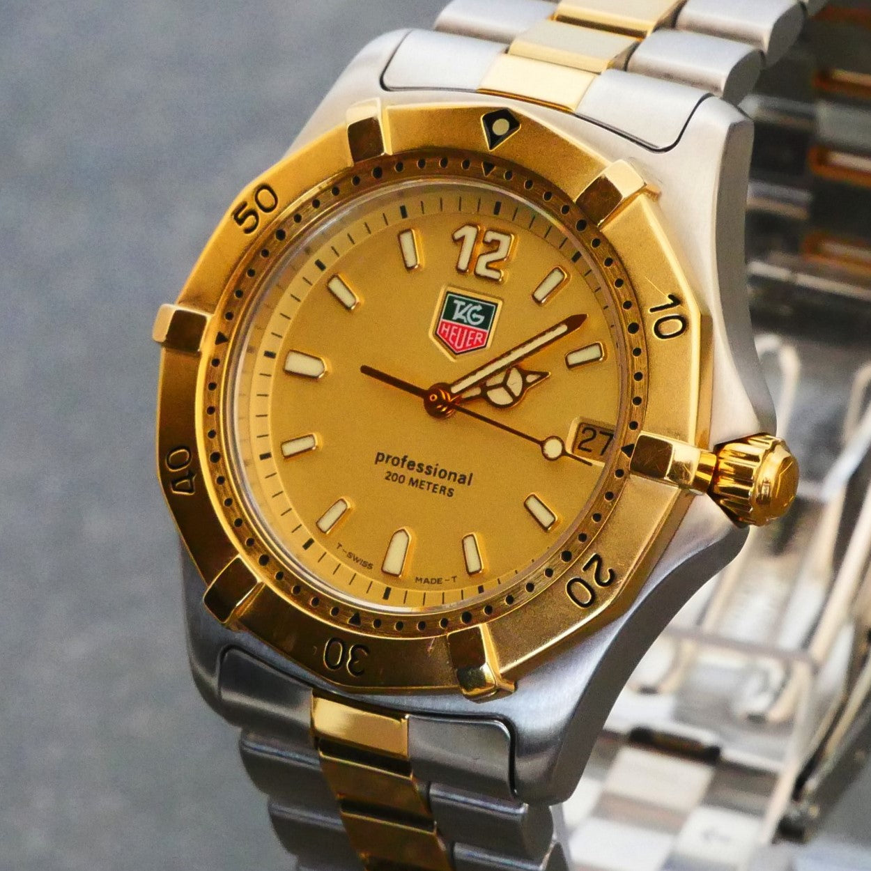 Tag Heuer 2000, Vintage, 2 tone gold and stainless steel, 38mm, Quartz.