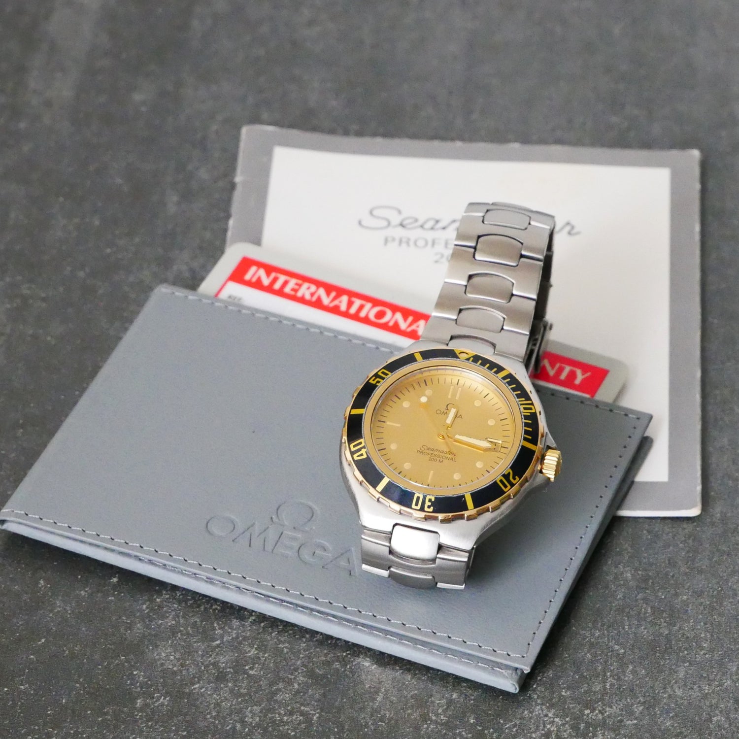 Omega Seamaster 200m (Pre-bond, vintage), 36mm, Champagne Dial, Quartz
