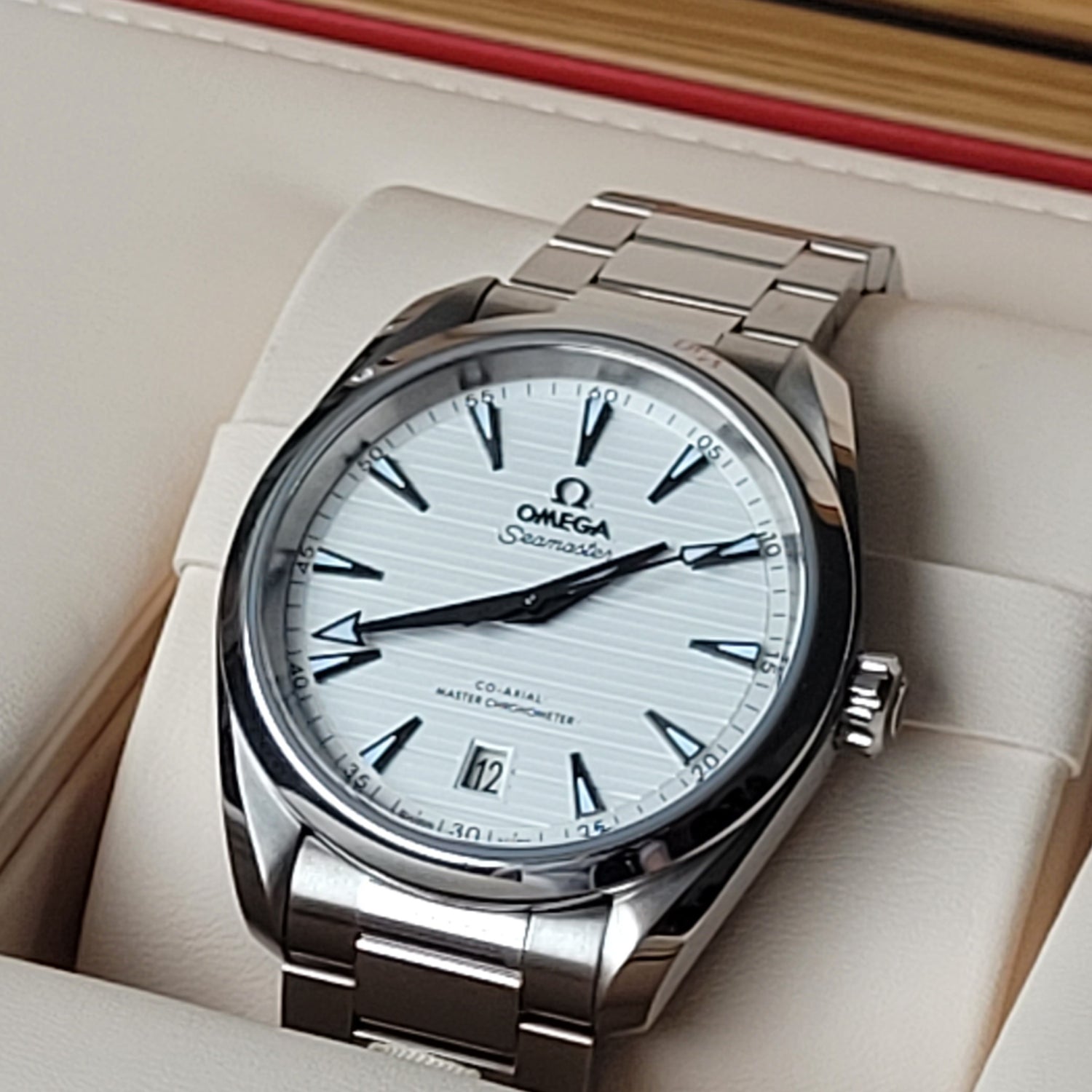Omega Seamaster Aqua Terra, 38mm, Automatic Co-Axial Master Chronometer, 220.10.38.20.02.001 (In-stock item)