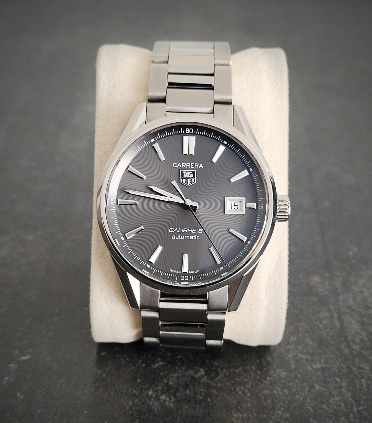Tag Heuer, Carrera, 39mm, Black dial, Calibre 5 Automatic