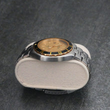 Load image into Gallery viewer, Vintage Omega Seamaster 200m 40mm (Jumbo) Champagne dial, excellent condition
